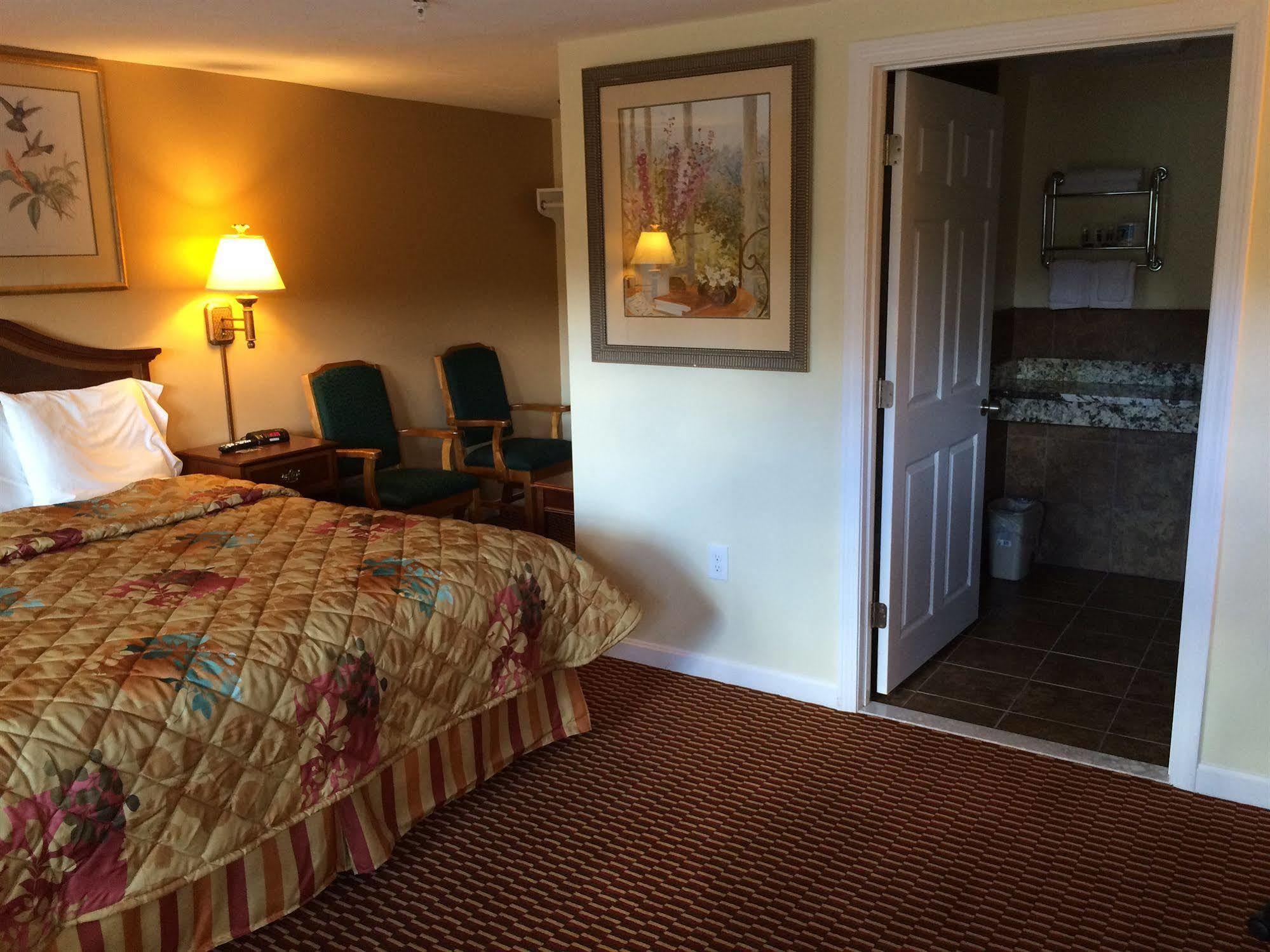 Scottish Inns Sturbridge Room photo